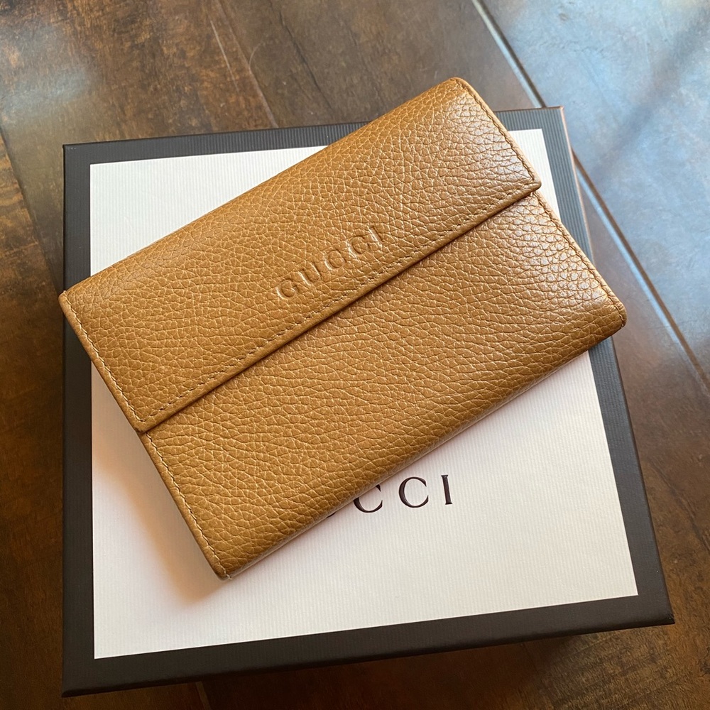 Gucci men’s leather  wallet